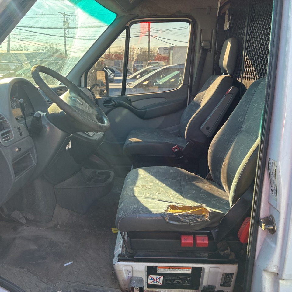 Dodge Sprinter Van 3500 High Ceiling 140-in. WB 2006