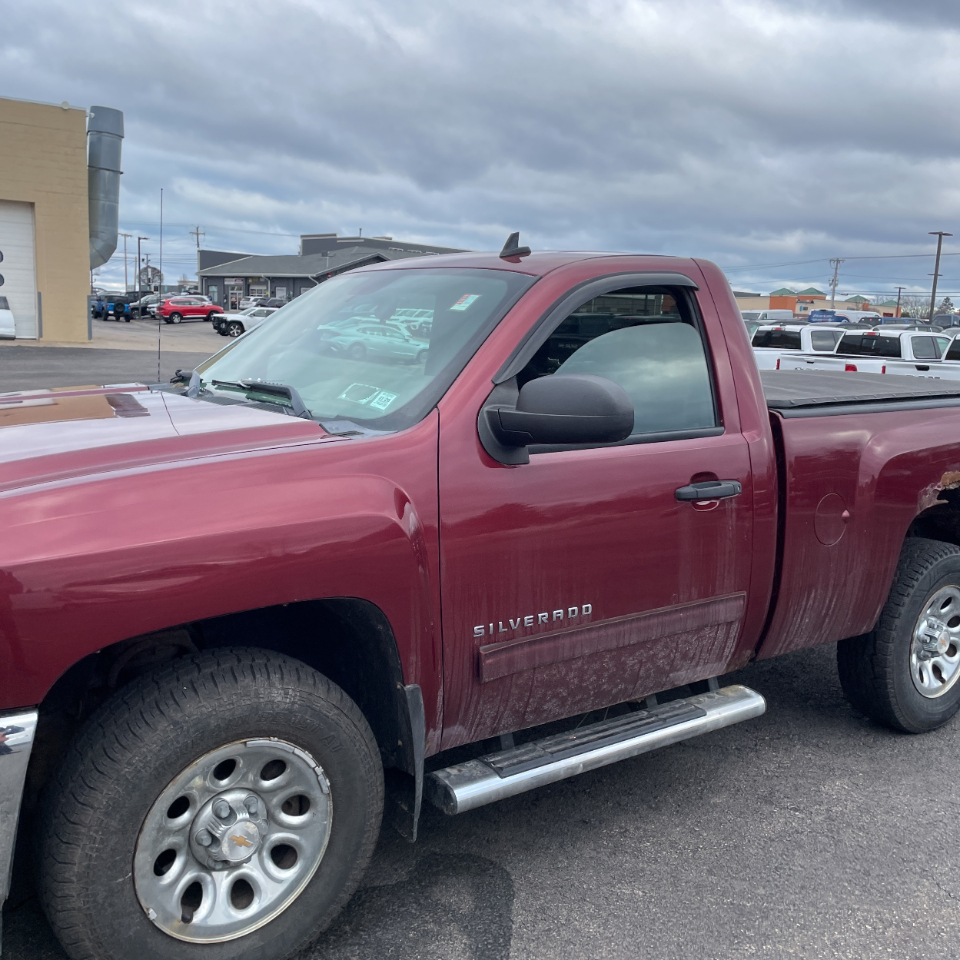 Chevrolet Silverado 1500 4WD Reg Cab 119.0" LT 2013