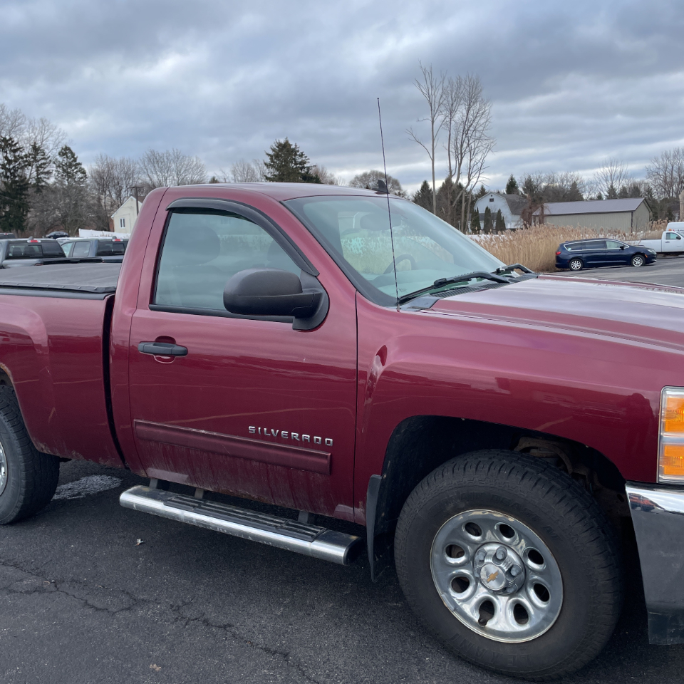 Chevrolet Silverado 1500 4WD Reg Cab 119.0" LT 2013
