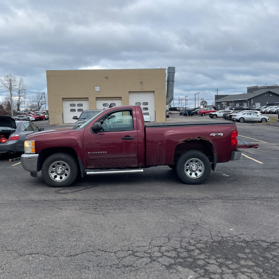 Chevrolet Silverado 1500 4WD Reg Cab 119.0" LT 2013