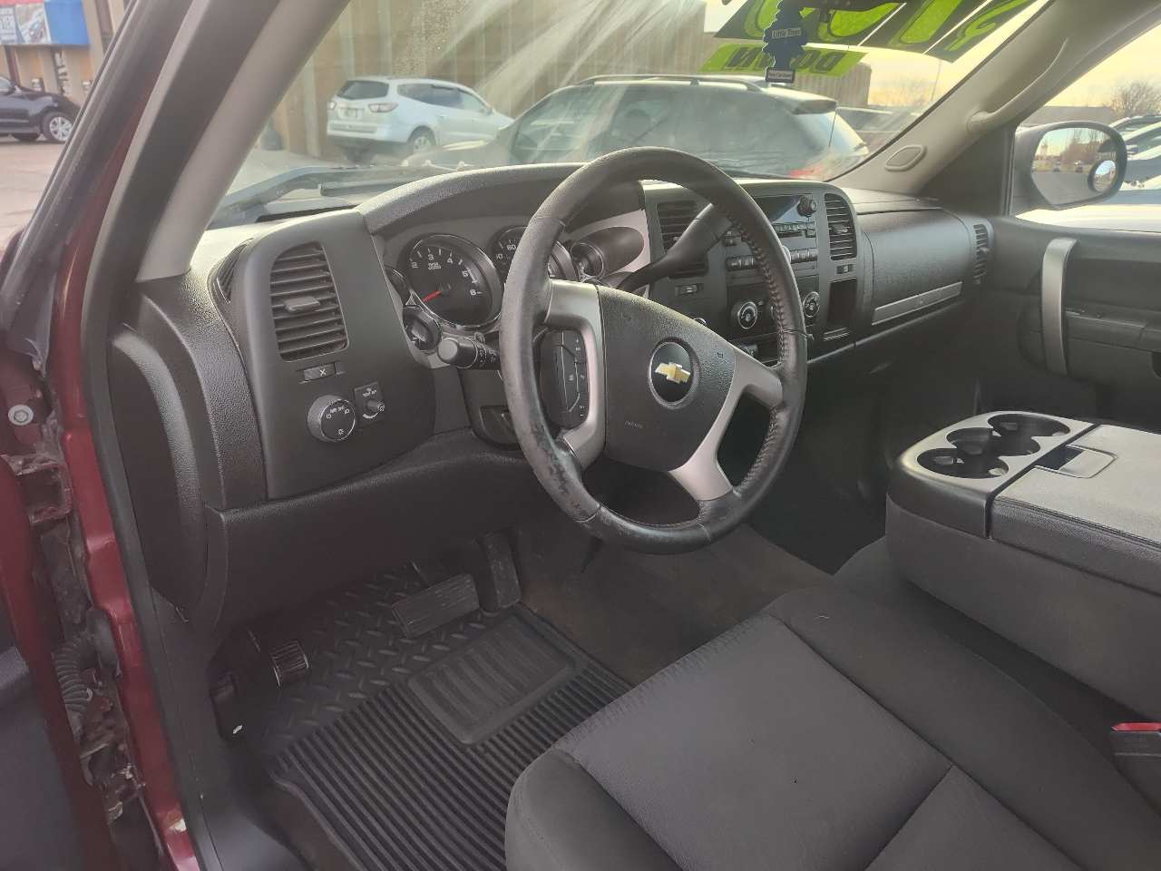 Chevrolet Silverado 1500 4WD Reg Cab 119.0" LT 2013