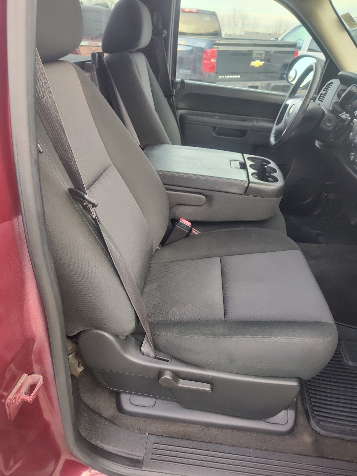 Chevrolet Silverado 1500 4WD Reg Cab 119.0" LT 2013