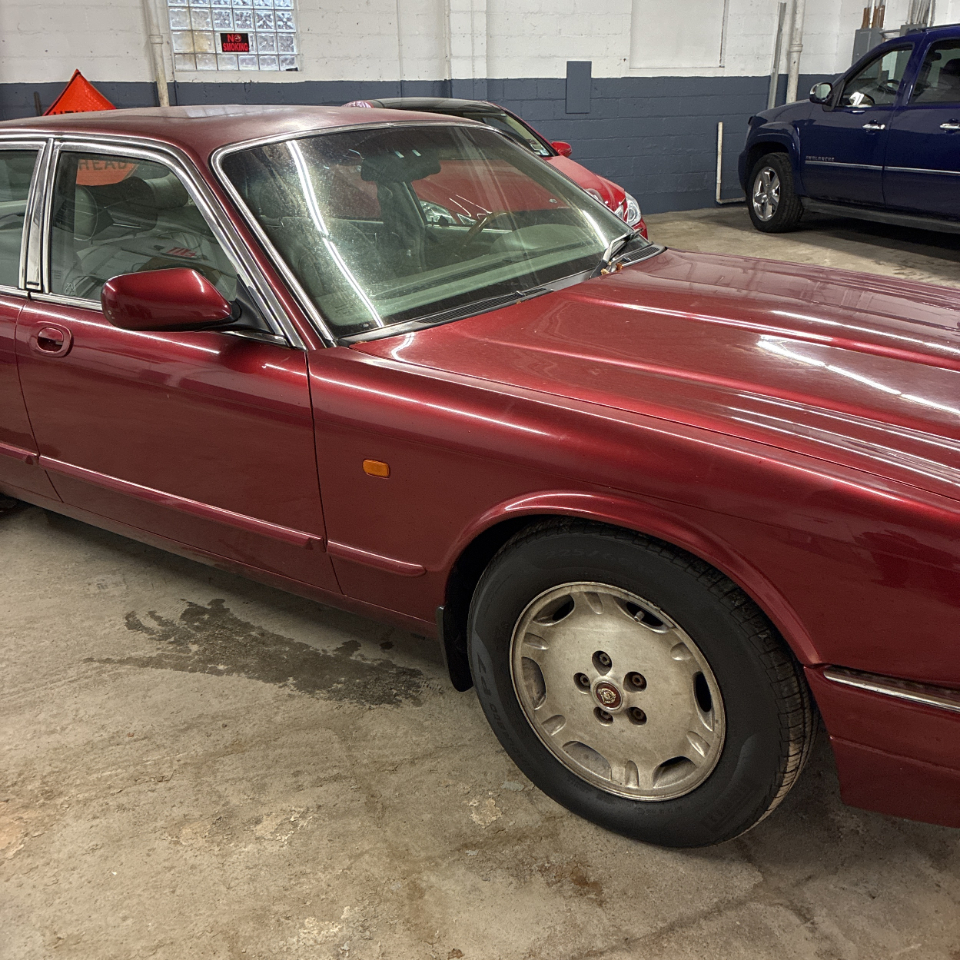 Jaguar XJ Series Sedan 4dr Sdn 4.0L 1996