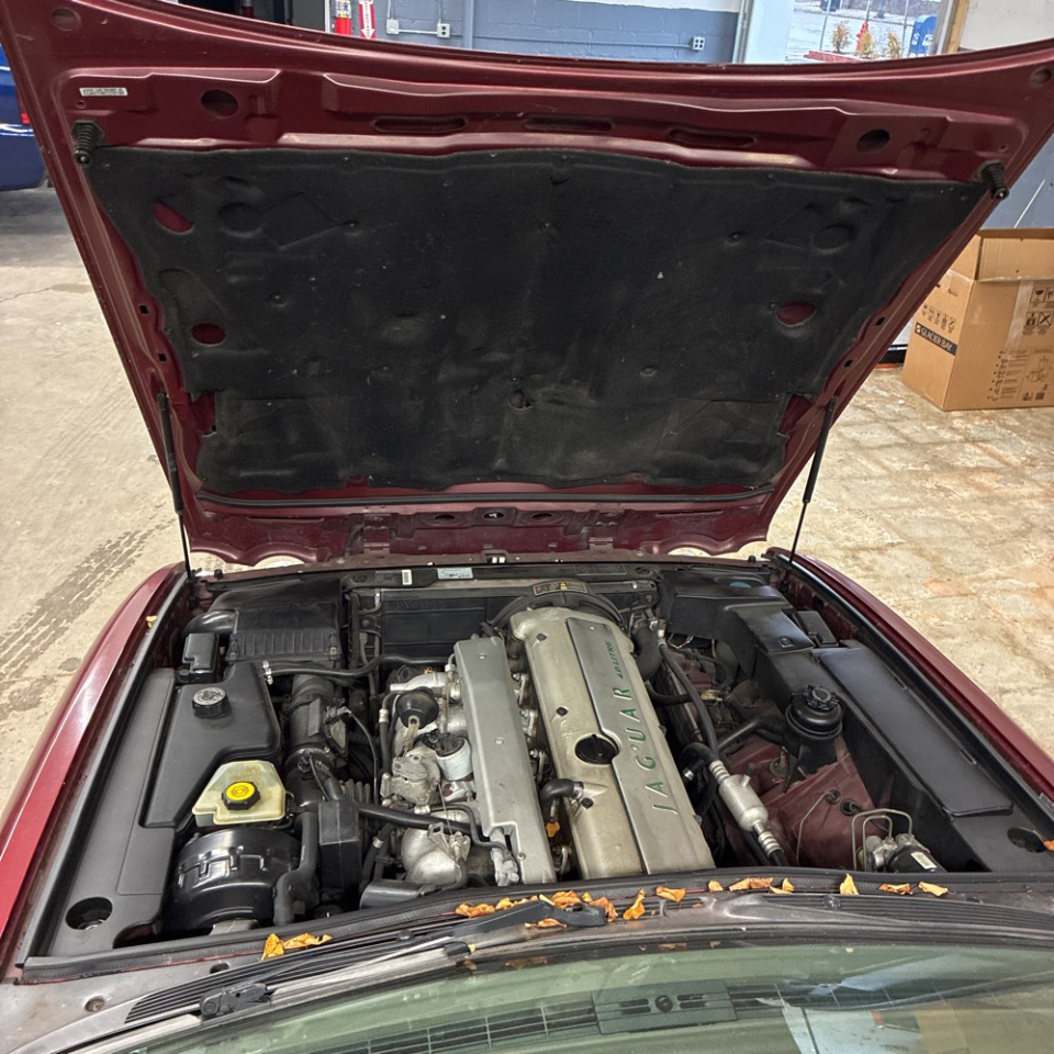 Jaguar XJ Series Sedan 4dr Sdn 4.0L 1996