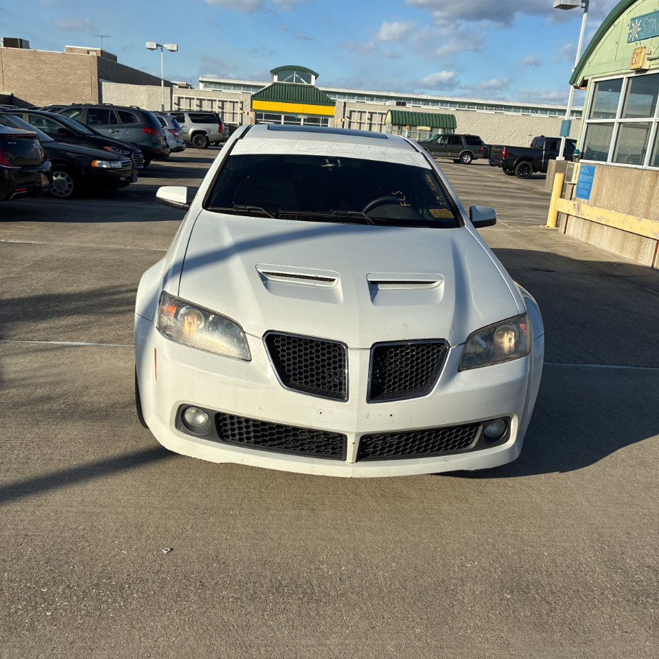 Pontiac G8 4dr Sdn 2009