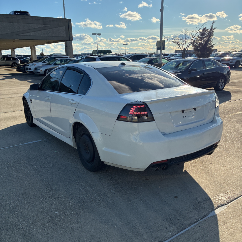 Pontiac G8 4dr Sdn 2009