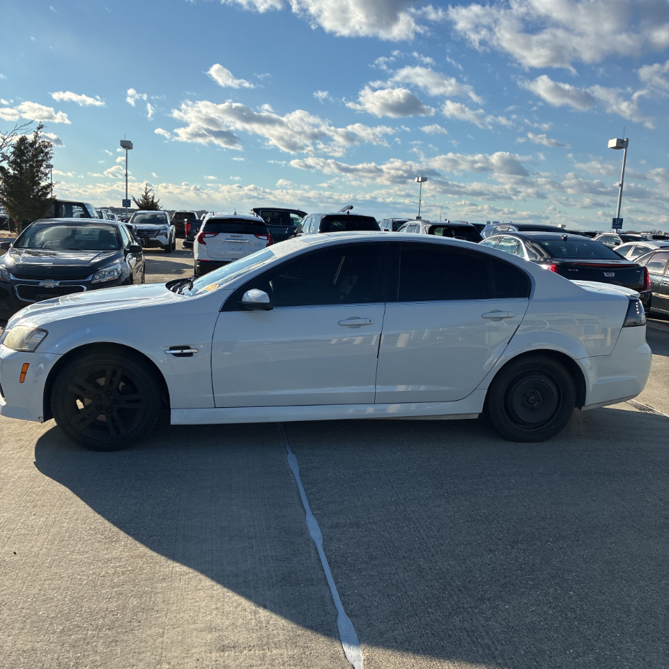Pontiac G8 4dr Sdn 2009