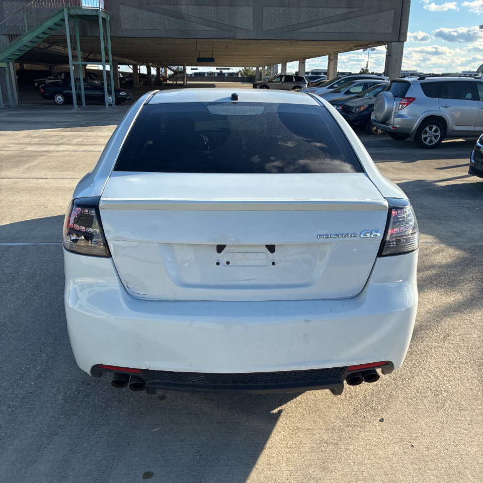 Pontiac G8 4dr Sdn 2009