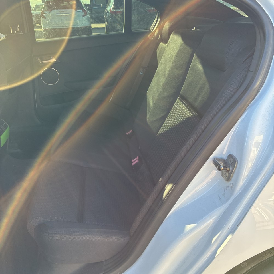 Pontiac G8 4dr Sdn 2009