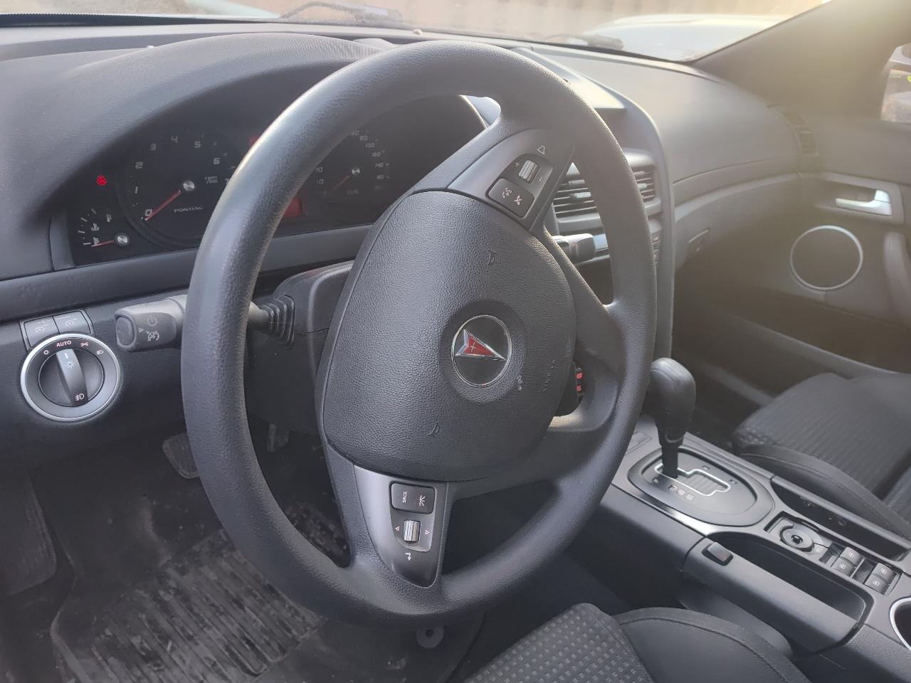 Pontiac G8 4dr Sdn 2009