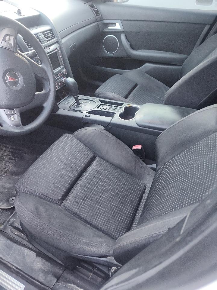 Pontiac G8 4dr Sdn 2009