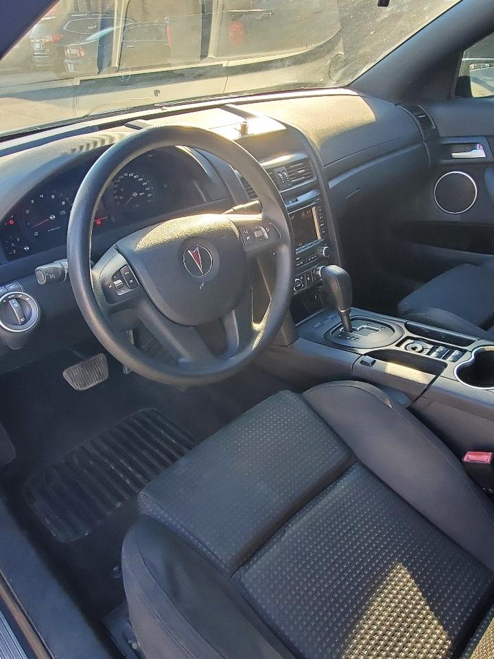 Pontiac G8 4dr Sdn 2009