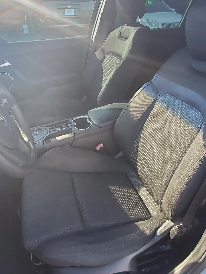 Pontiac G8 4dr Sdn 2009