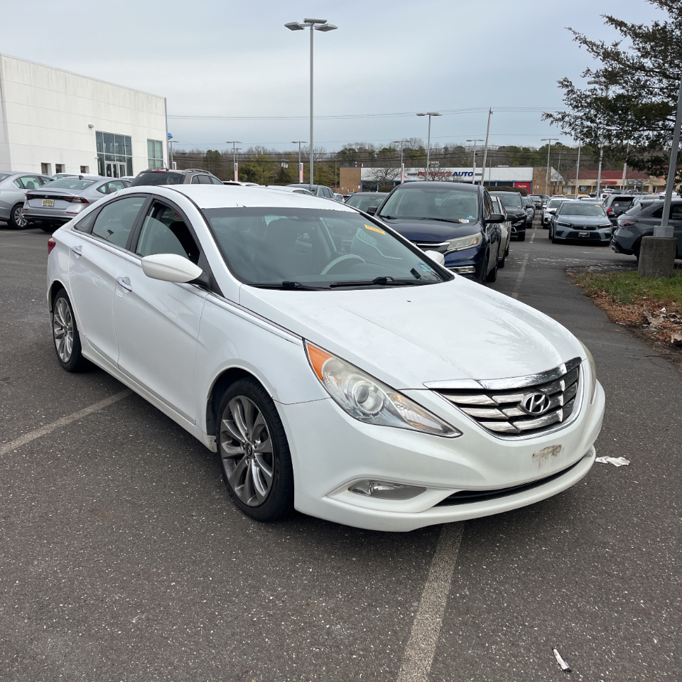 Hyundai Sonata 4dr Sdn 2.4L Auto SE 2013