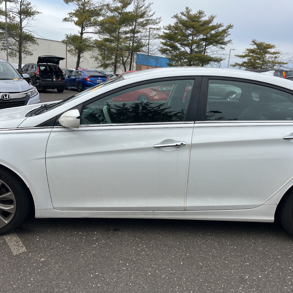 Hyundai Sonata 4dr Sdn 2.4L Auto SE 2013