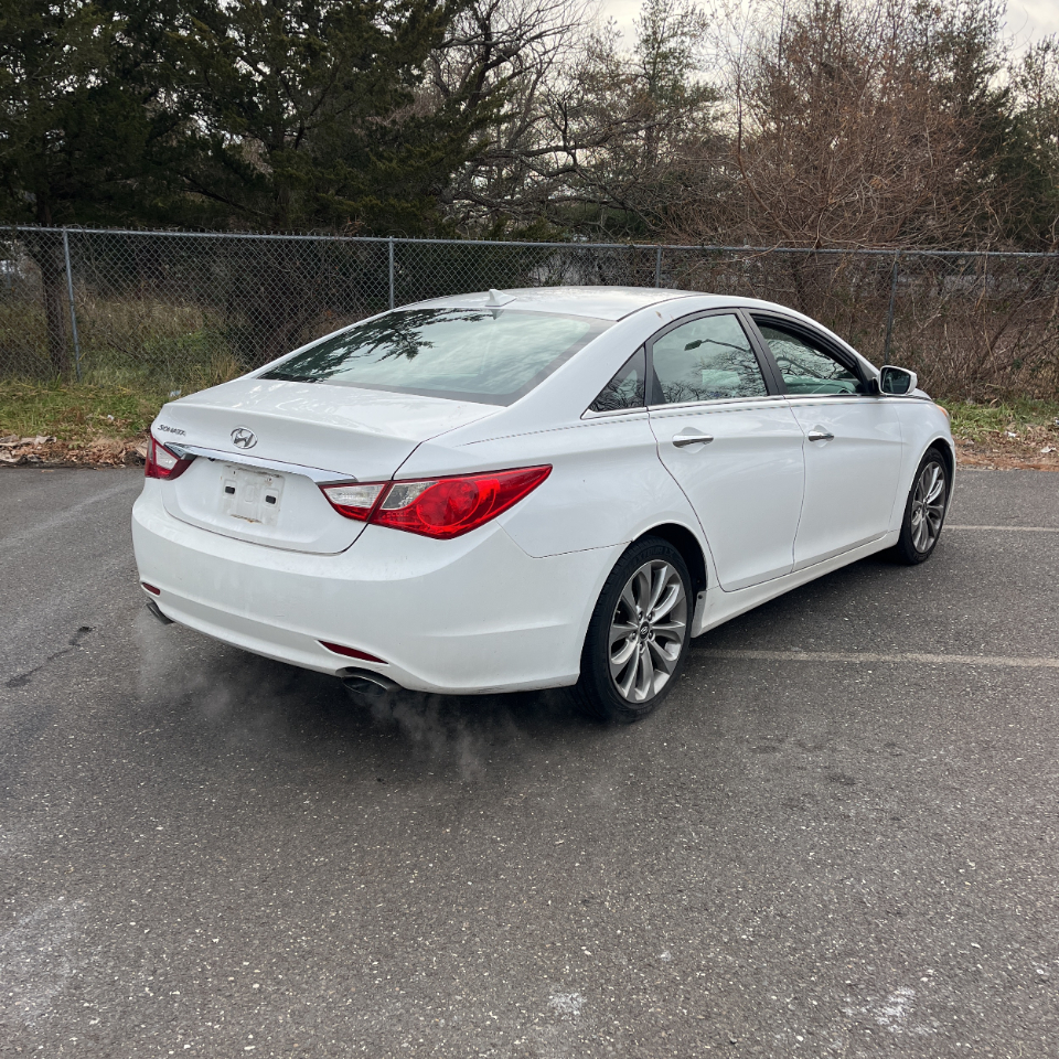 Hyundai Sonata 4dr Sdn 2.4L Auto SE 2013