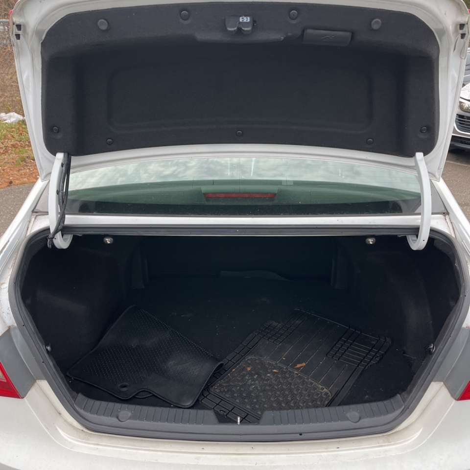 Hyundai Sonata 4dr Sdn 2.4L Auto SE 2013