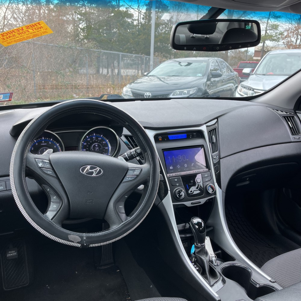 Hyundai Sonata 4dr Sdn 2.4L Auto SE 2013