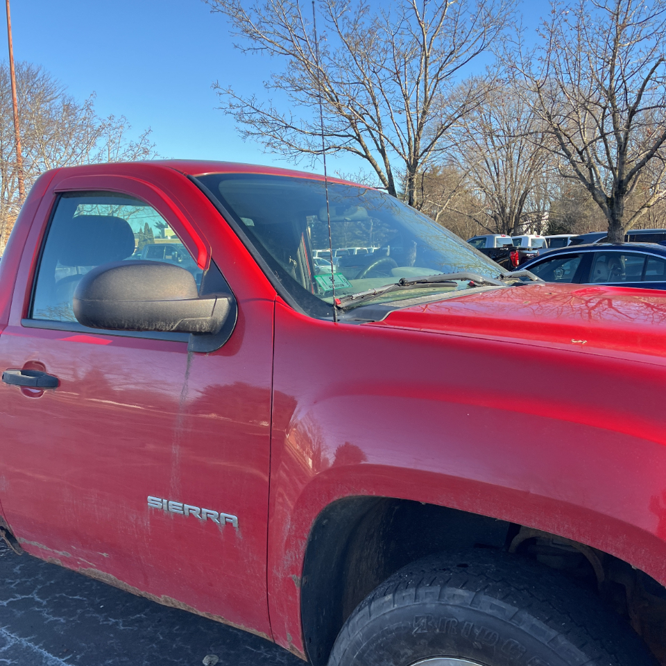 GMC Sierra 1500 4WD Reg Cab 119.0" Work Truck 2011