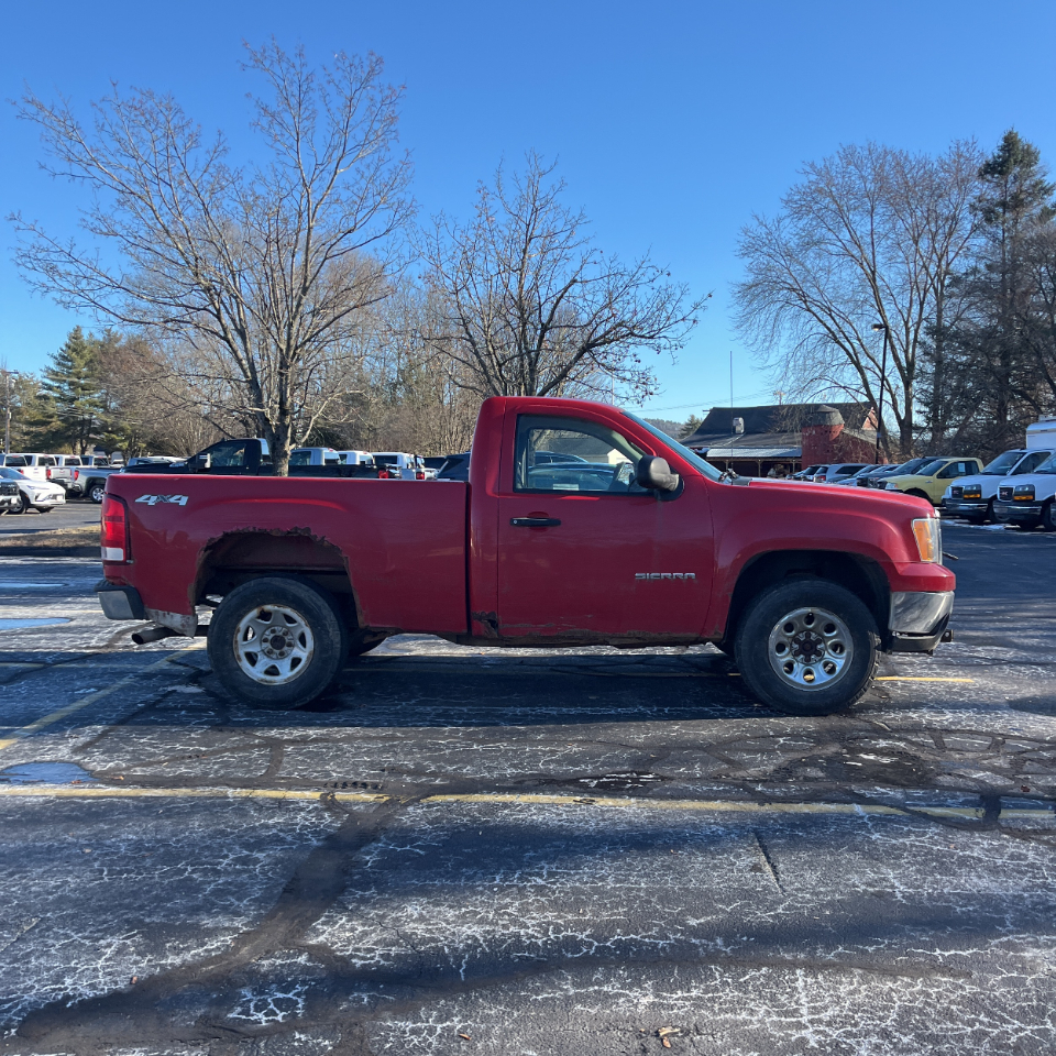 GMC Sierra 1500 4WD Reg Cab 119.0" Work Truck 2011