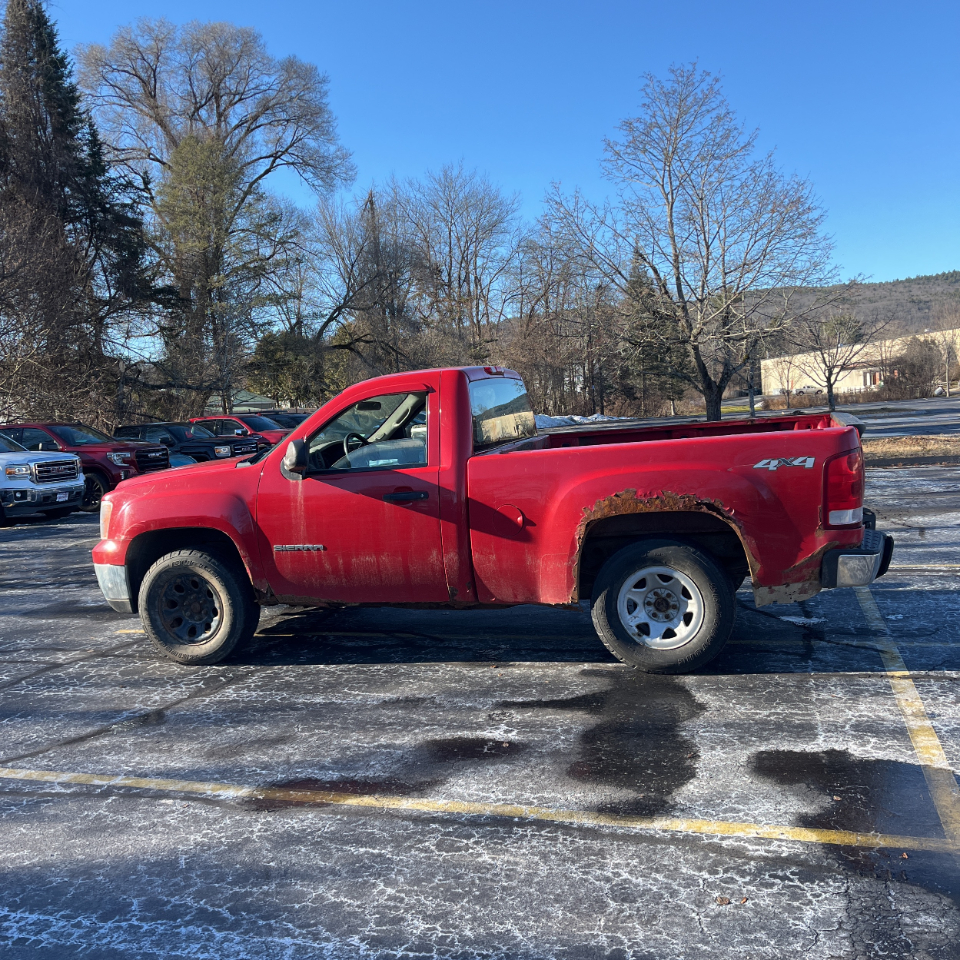 GMC Sierra 1500 4WD Reg Cab 119.0" Work Truck 2011