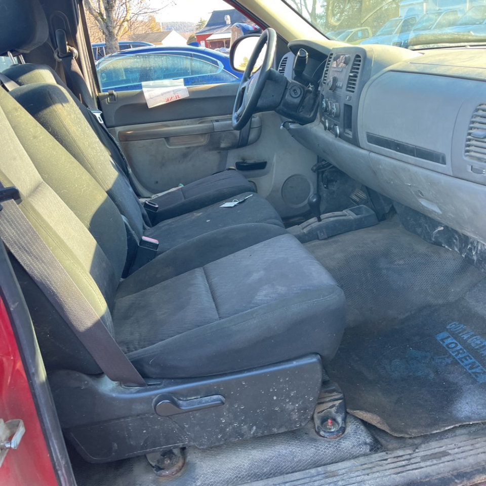 GMC Sierra 1500 4WD Reg Cab 119.0" Work Truck 2011