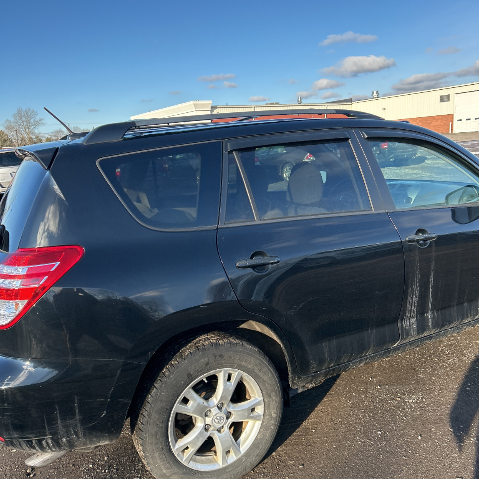 Toyota RAV4 4WD 4dr 4-cyl 4-Spd AT (Natl) 2011