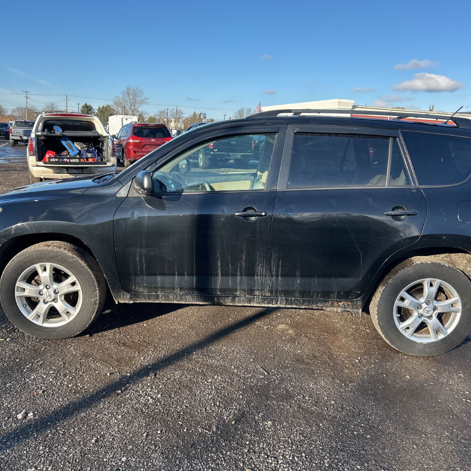 Toyota RAV4 4WD 4dr 4-cyl 4-Spd AT (Natl) 2011