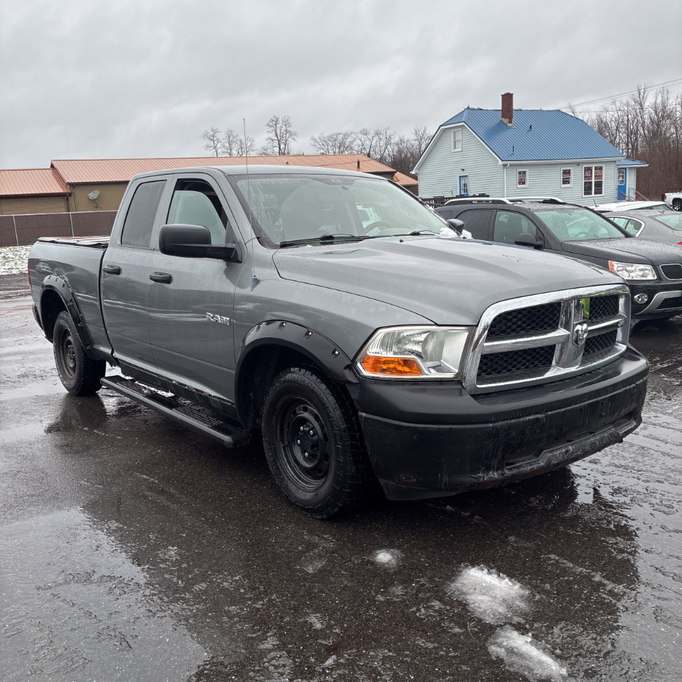 Dodge Ram 1500 4WD Quad Cab 140.5" ST 2010