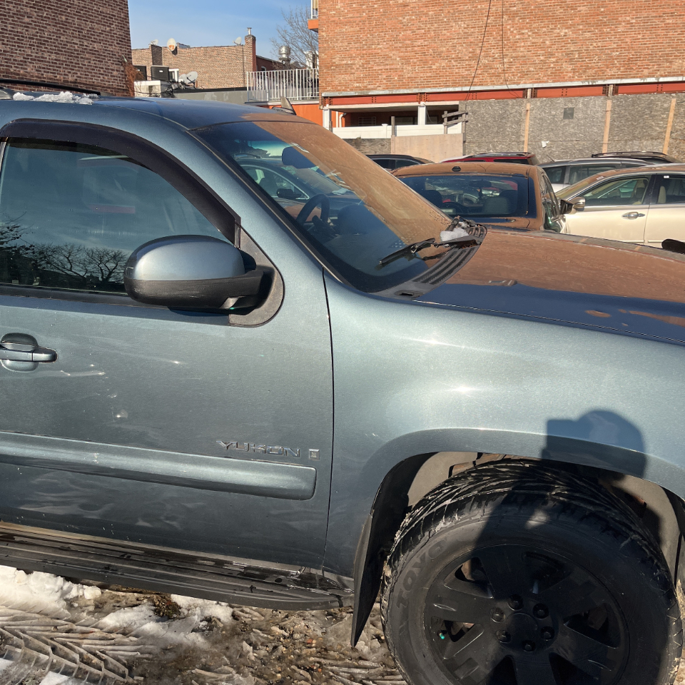 GMC Yukon 4WD 4dr 1500 SLT w/4SB 2009