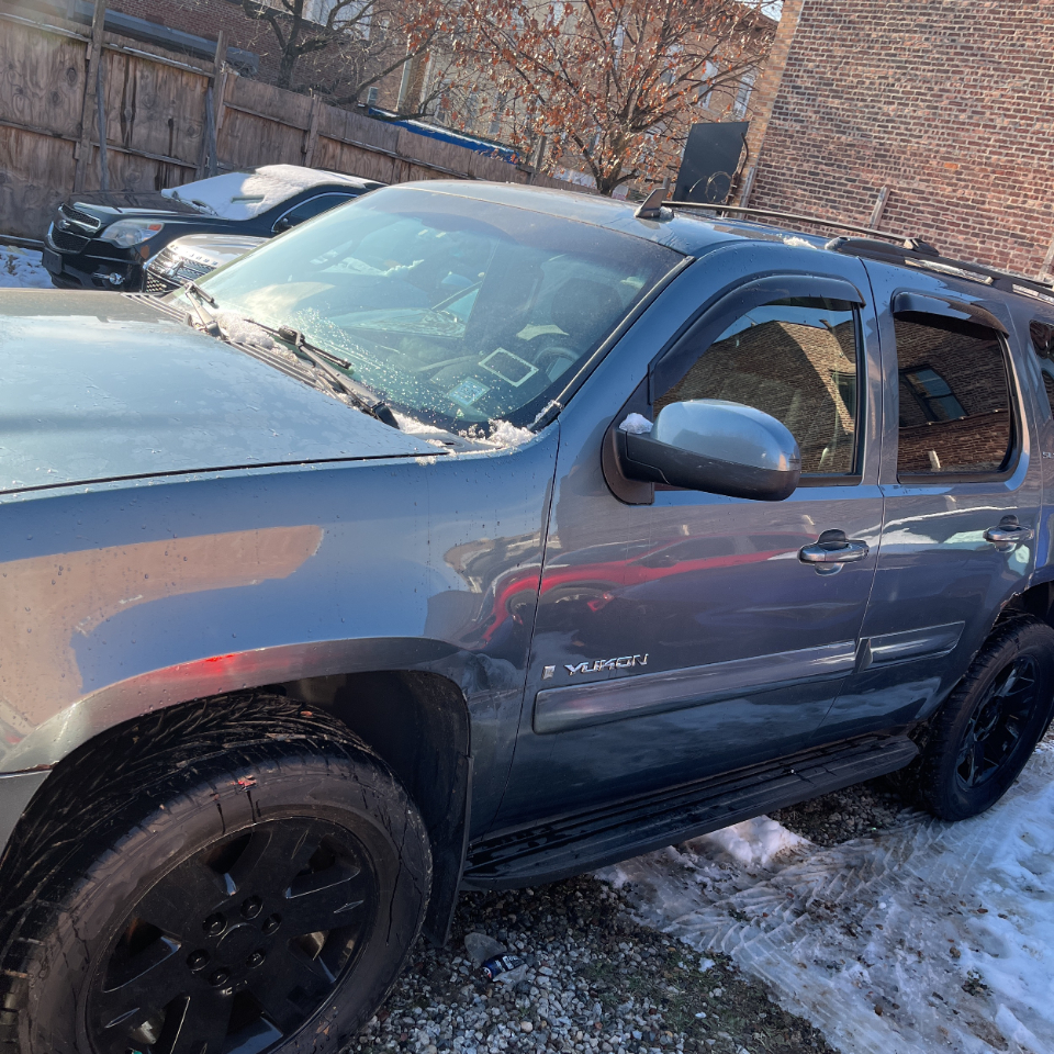 GMC Yukon 4WD 4dr 1500 SLT w/4SB 2009