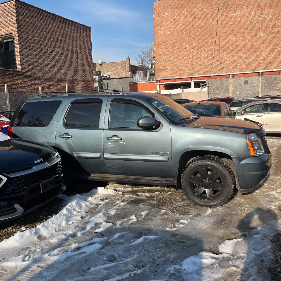 GMC Yukon 4WD 4dr 1500 SLT w/4SB 2009