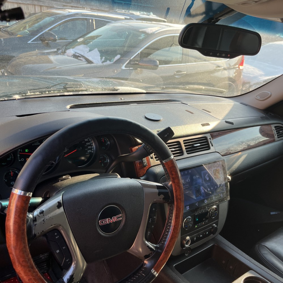 GMC Yukon 4WD 4dr 1500 SLT w/4SB 2009