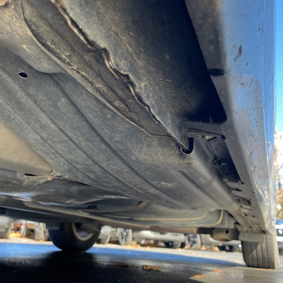 Toyota Sienna 5dr 8-Pass Van LE FWD (Natl) 2011