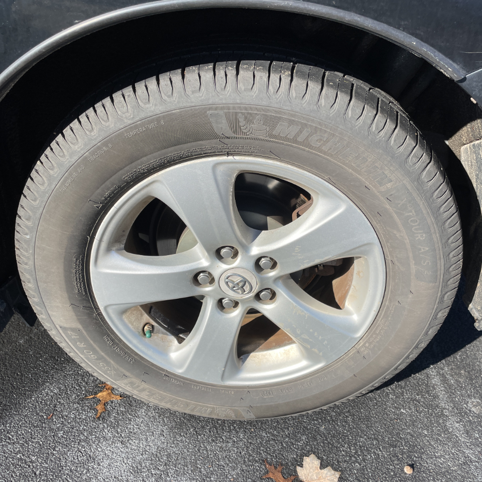 Toyota Sienna 5dr 8-Pass Van LE FWD (Natl) 2011