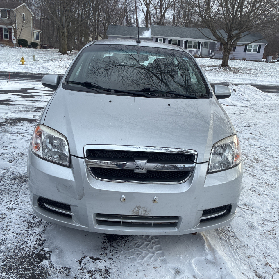 Chevrolet Aveo 4dr Sdn LS 2011