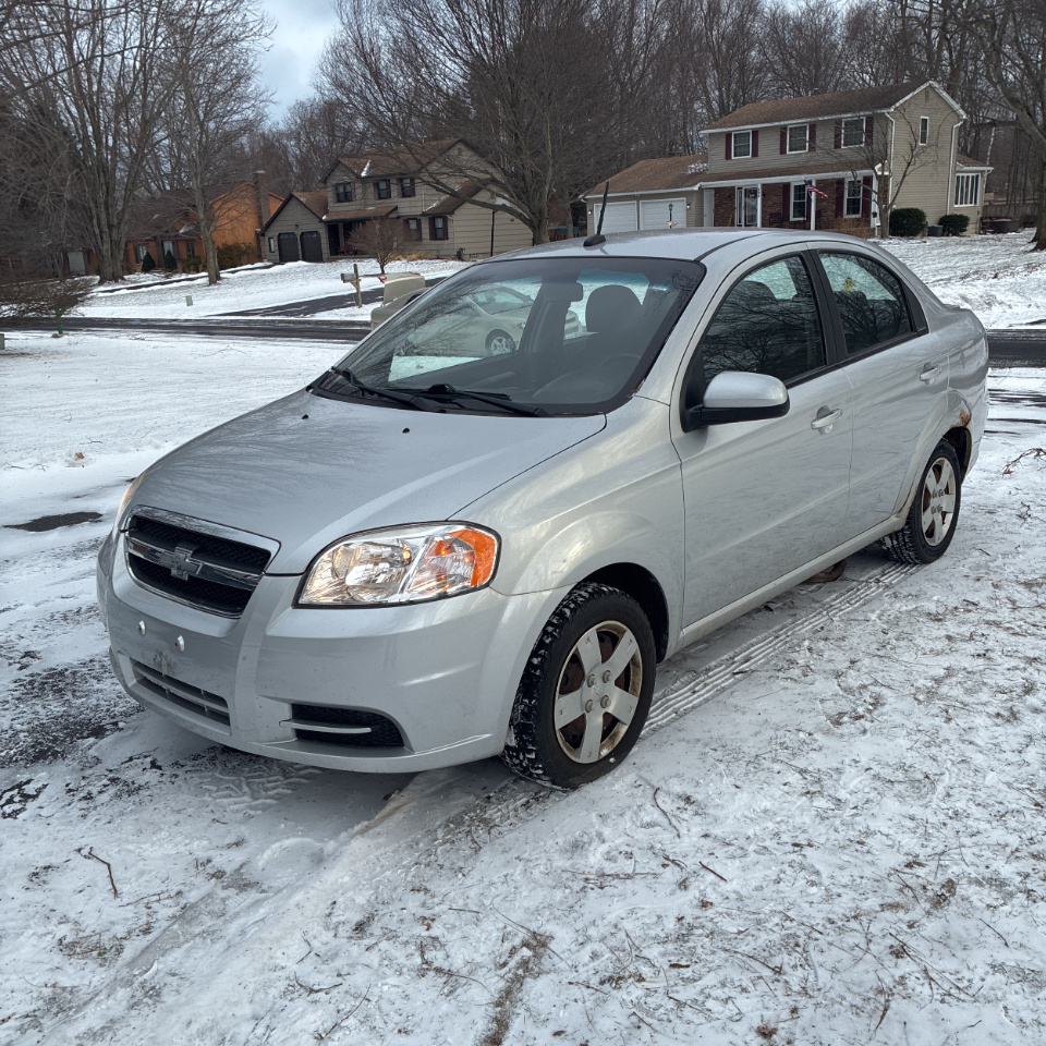 Chevrolet Aveo 4dr Sdn LS 2011