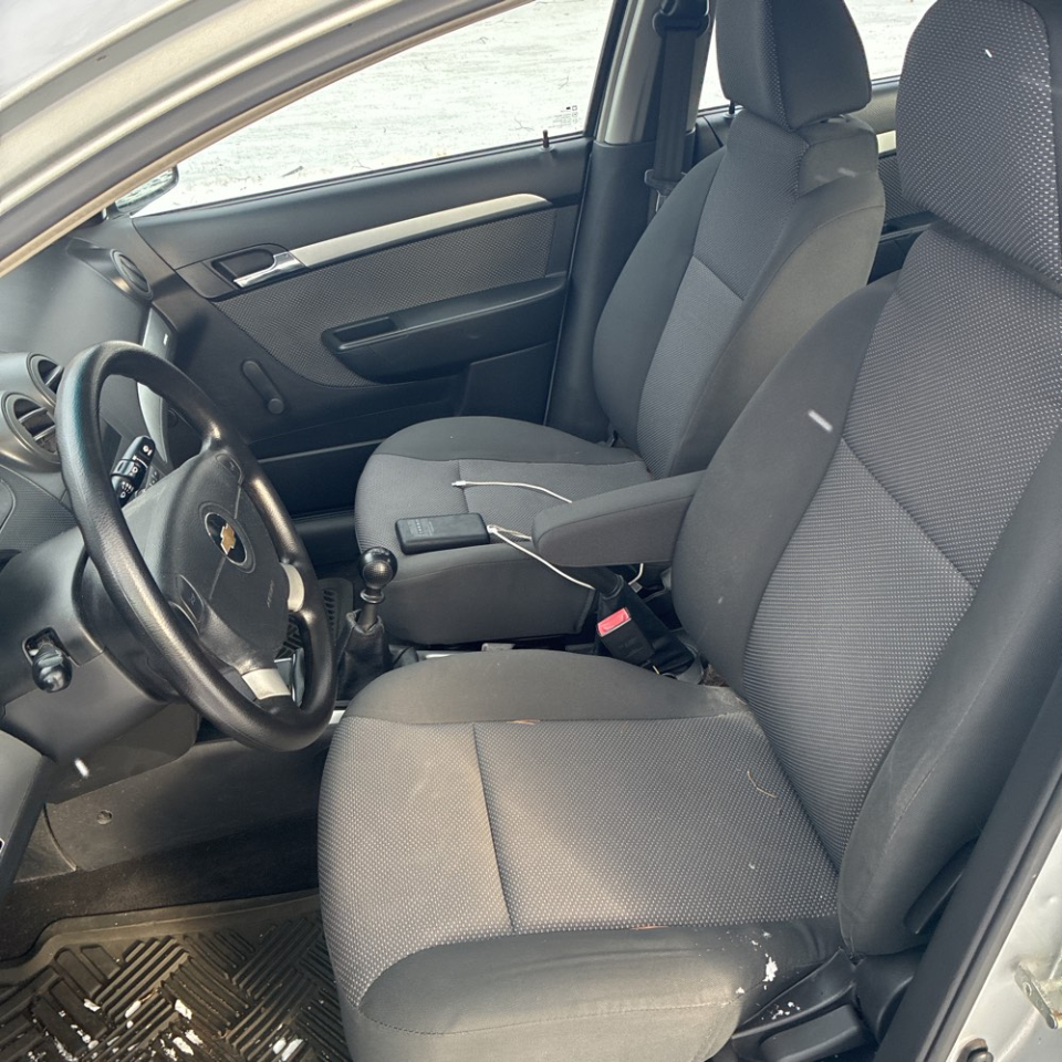 Chevrolet Aveo 4dr Sdn LS 2011