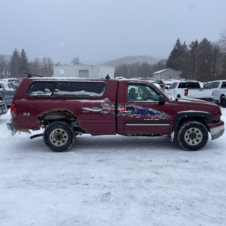 Chevrolet Silverado 1500 Reg Cab 133.0" WB 4WD LT1 2006