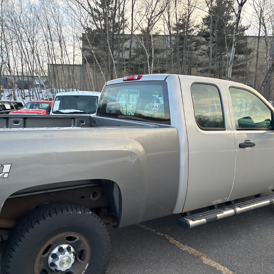 Chevrolet Silverado 2500HD 4WD Ext Cab 143.5" Work Truck 2007