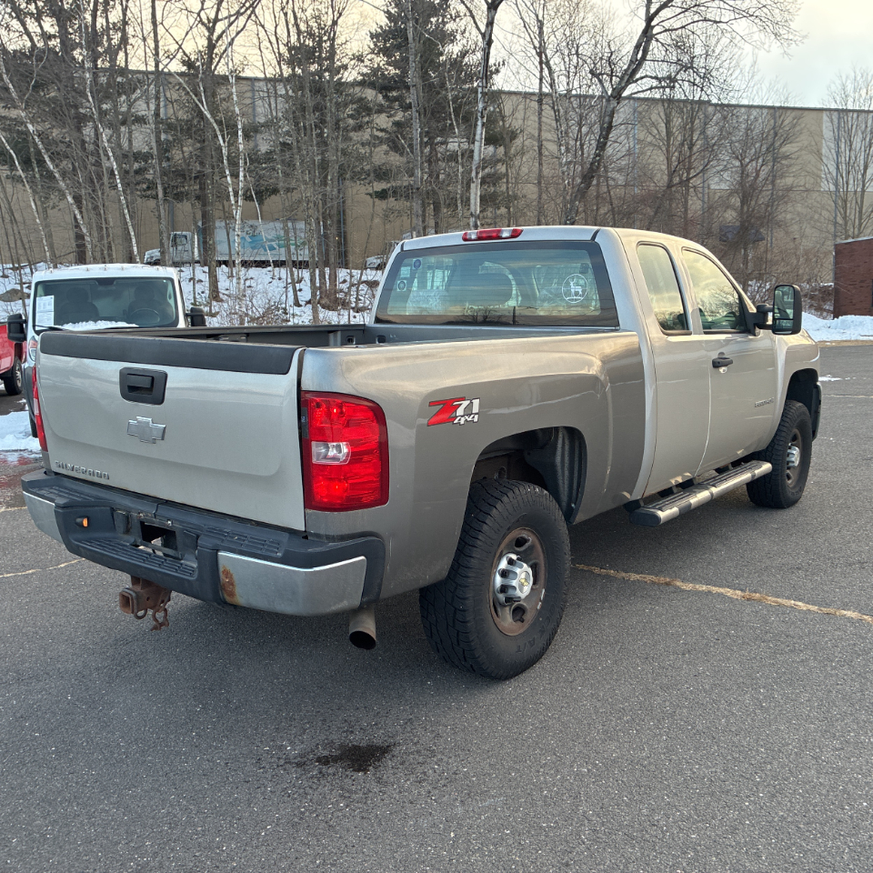 Chevrolet Silverado 2500HD 4WD Ext Cab 143.5" Work Truck 2007
