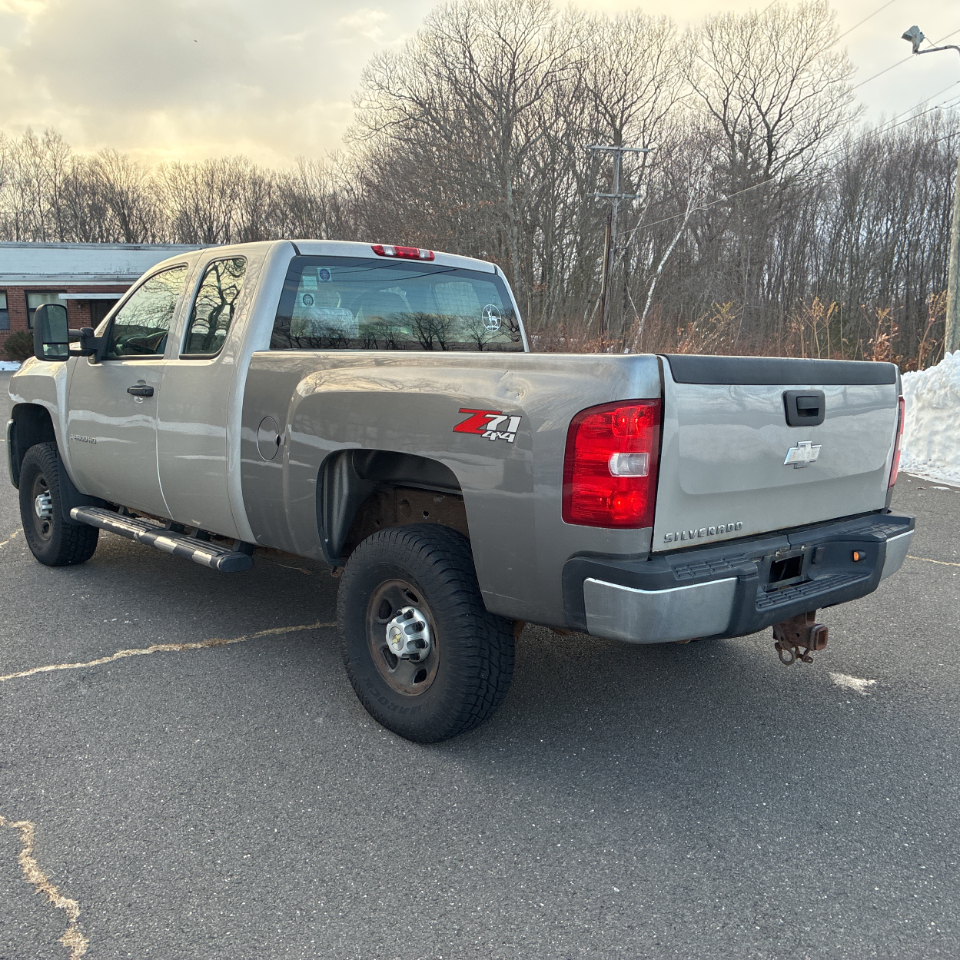 Chevrolet Silverado 2500HD 4WD Ext Cab 143.5" Work Truck 2007