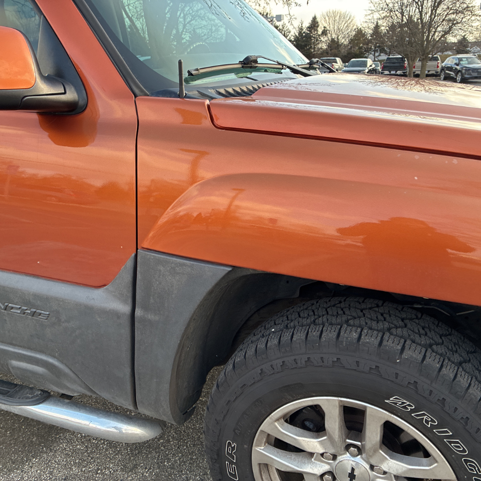 Chevrolet Avalanche 1500 5dr Crew Cab 130" WB 4WD LS 2005