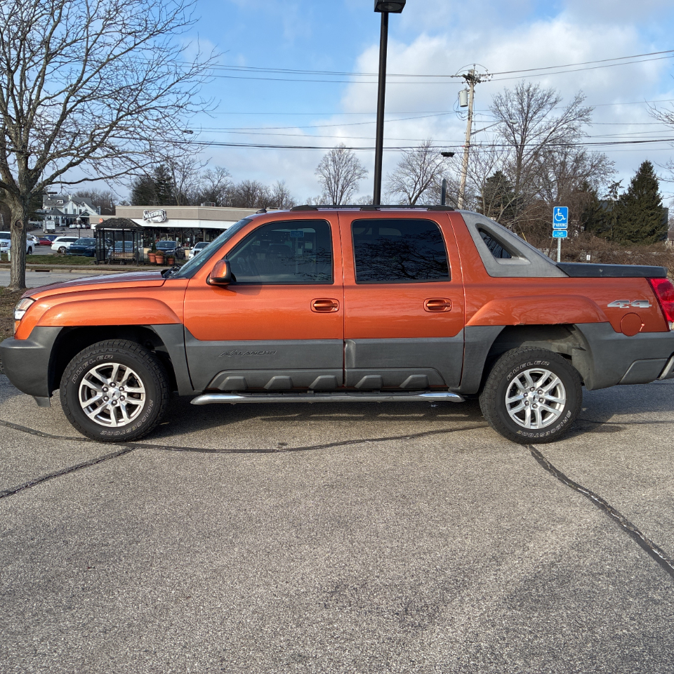 Chevrolet Avalanche 1500 5dr Crew Cab 130" WB 4WD LS 2005