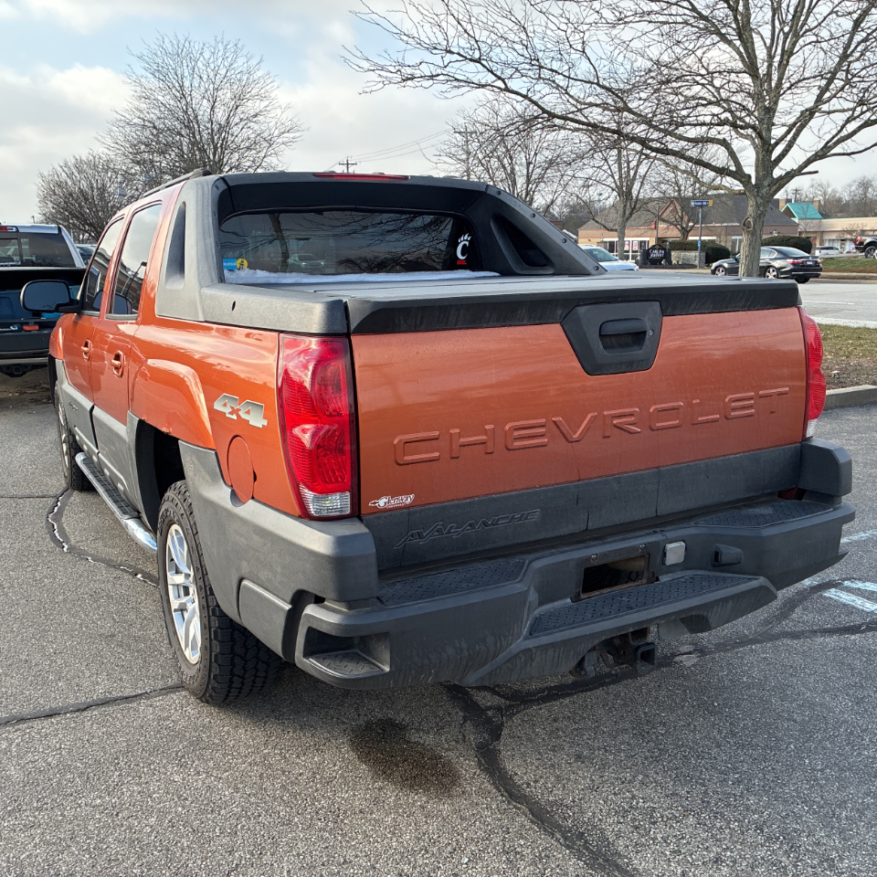 Chevrolet Avalanche 1500 5dr Crew Cab 130" WB 4WD LS 2005