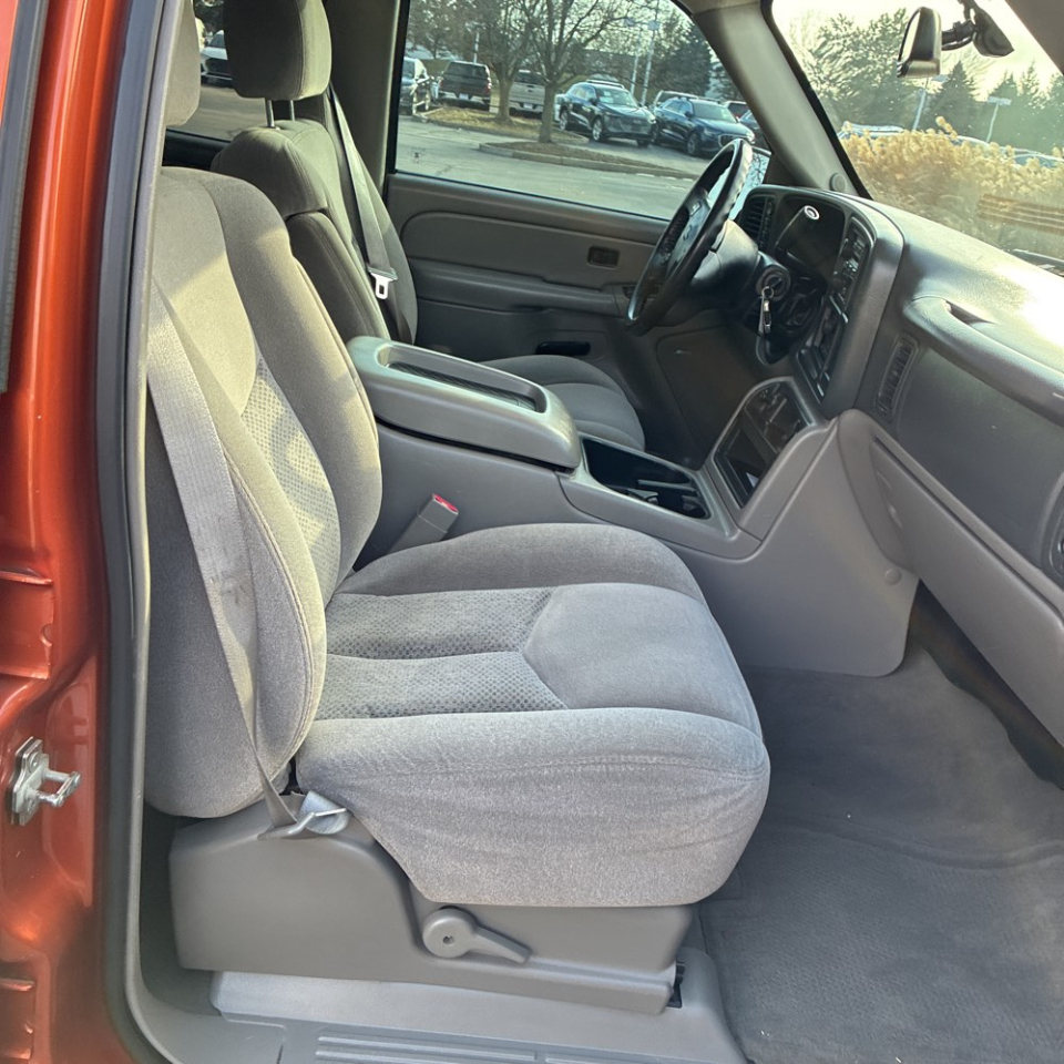 Chevrolet Avalanche 1500 5dr Crew Cab 130" WB 4WD LS 2005