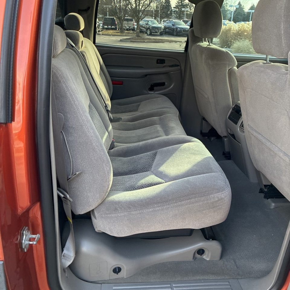 Chevrolet Avalanche 1500 5dr Crew Cab 130" WB 4WD LS 2005