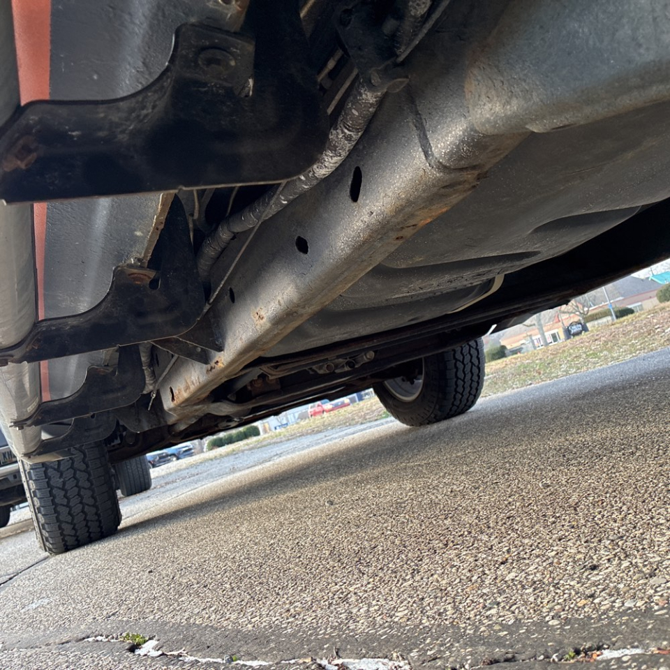 Chevrolet Avalanche 1500 5dr Crew Cab 130" WB 4WD LS 2005