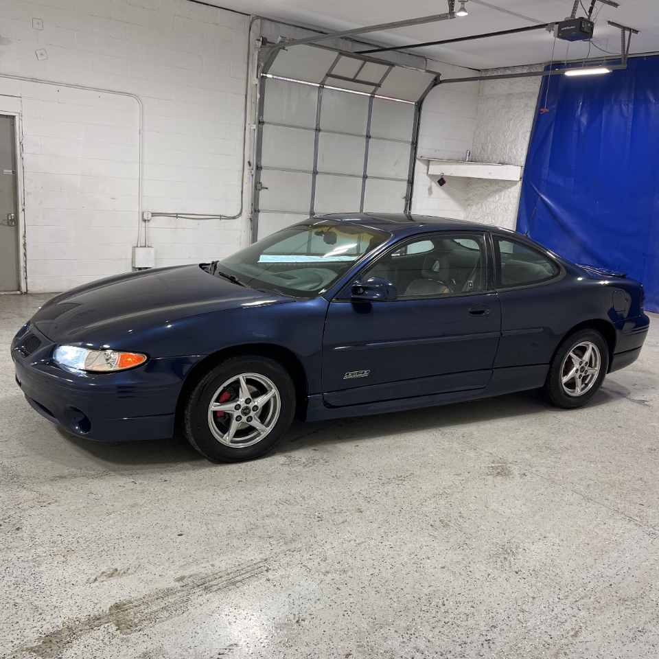 Pontiac Grand Prix 2dr Cpe GTP 2001