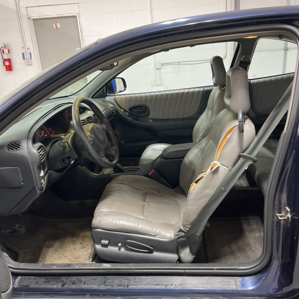 Pontiac Grand Prix 2dr Cpe GTP 2001